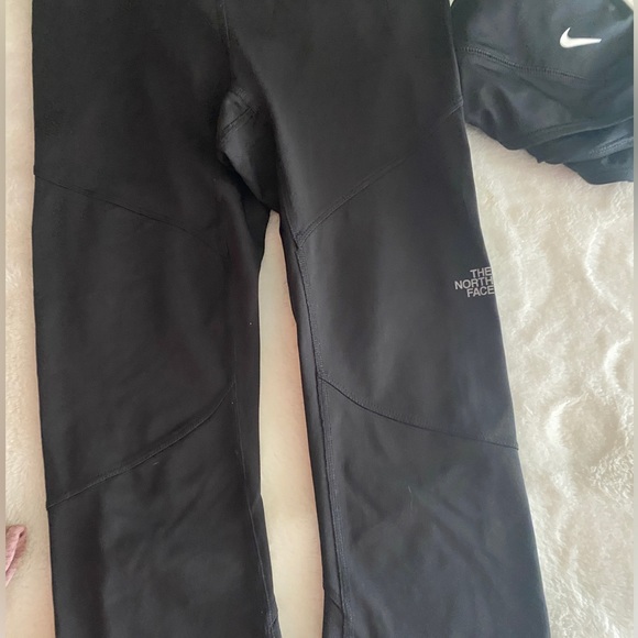 Bundle Nike Shirt, The North Face cropped leggings, Nike High-Waist Swim Bottoms - Picture 7 of 16
